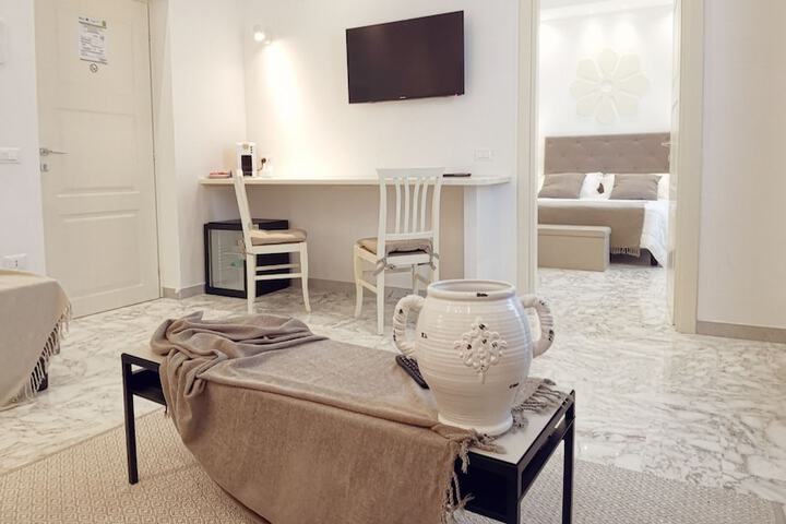 Room 16 of 52