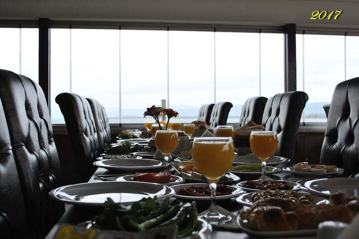 Breakfast/Coffee Service 12 of 23