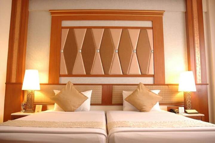 Room 21 of 64