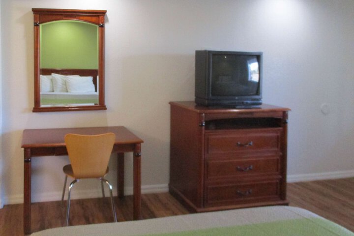 Room 6 of 29