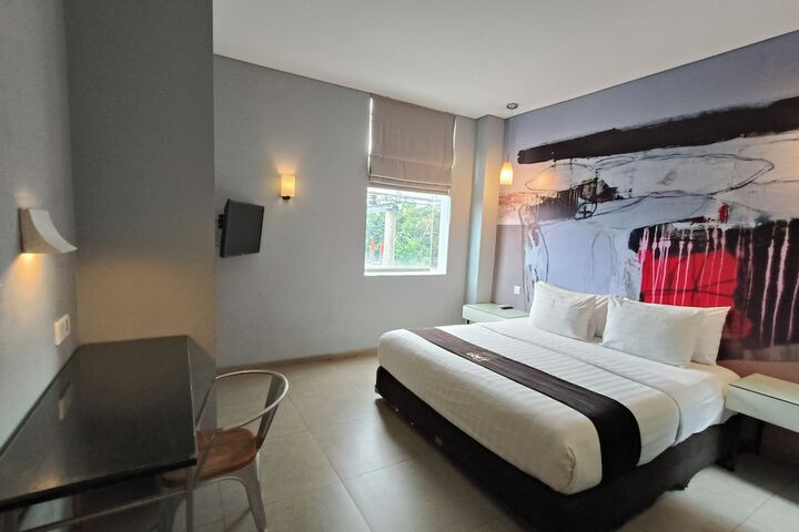 Room 25 of 36