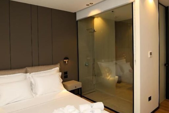 Room 45 of 108