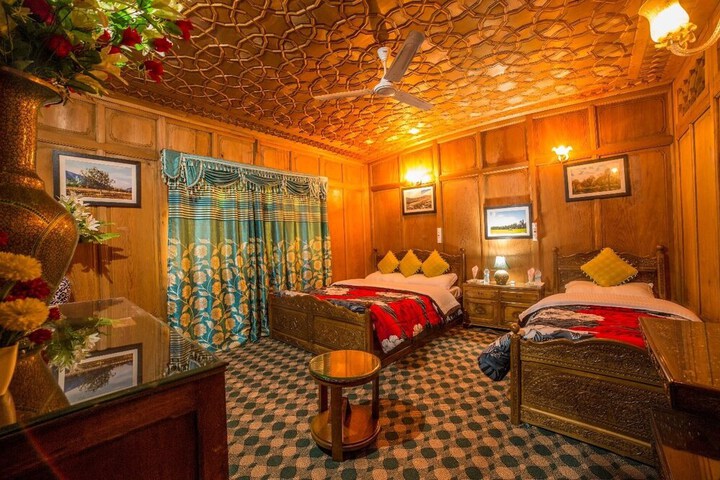 Room 22 of 150
