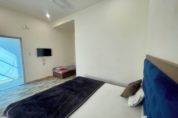 Room 13 of 57