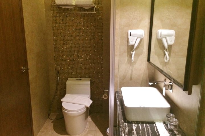 Room 18 of 45