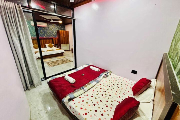 Room 16 of 56