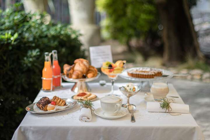 Breakfast/Coffee Service 77 of 99