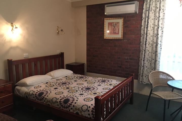 Room 18 of 36
