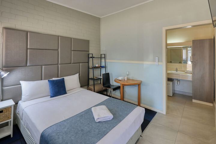 Room 3 of 35