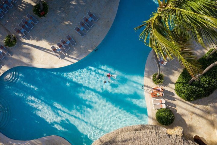 Pool 60 of 131