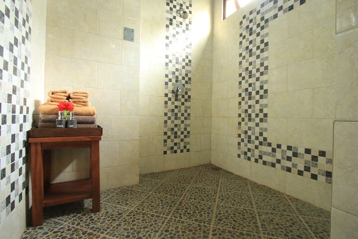 Room 175 of 213
