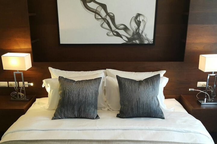 Room 3 of 36