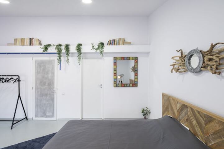 Room 7 of 60