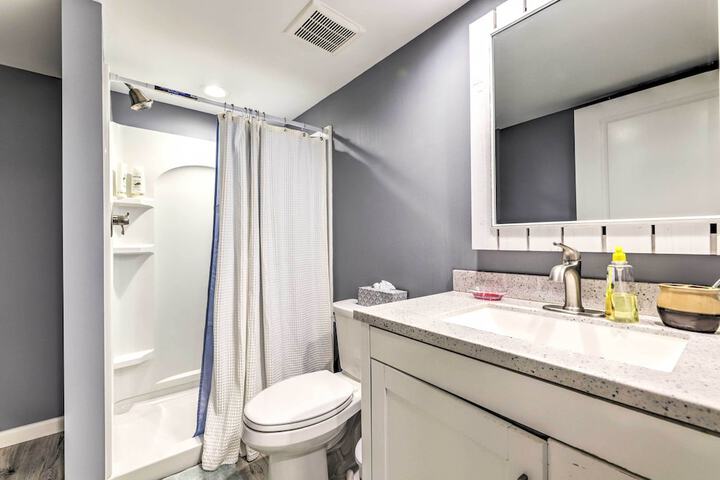 Charming Old Saybrook Cottage 1 Mi to Beach