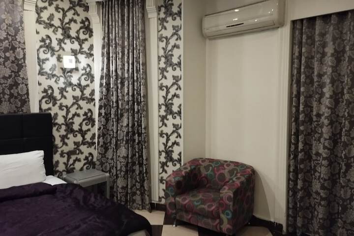 Room 38 of 74