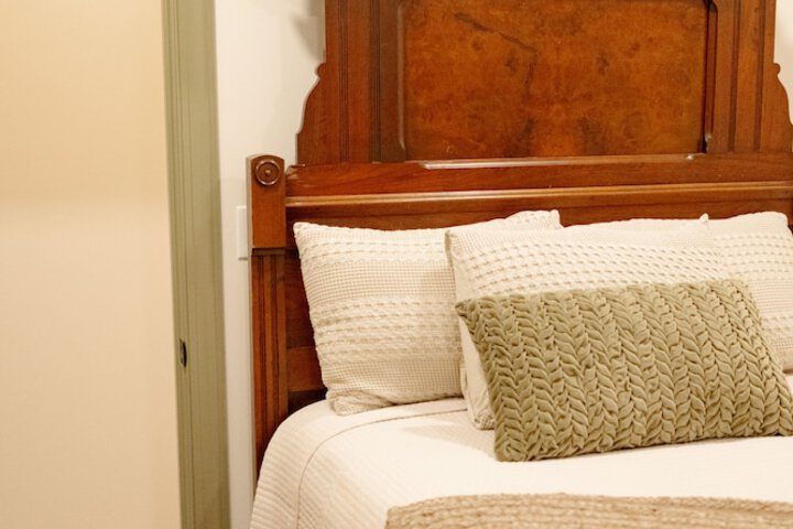 Room 20 of 230