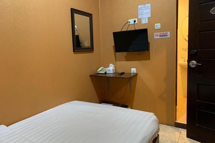 Room 31 of 63