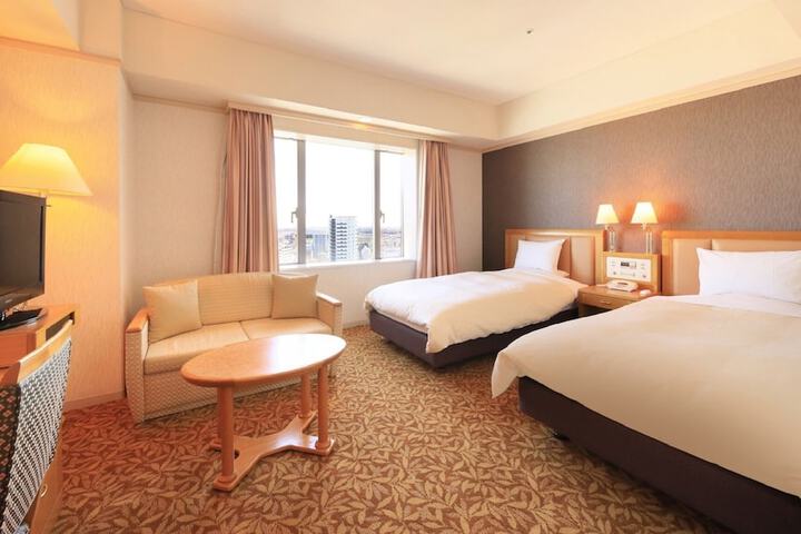 Room 10 of 25