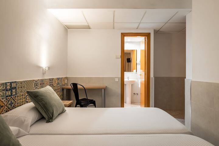 Room 4 of 26