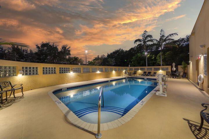 Photo of Best Western Plus Miami Executive Airport Hotel & Suites Pool