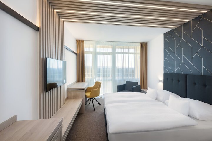 Room 12 of 47