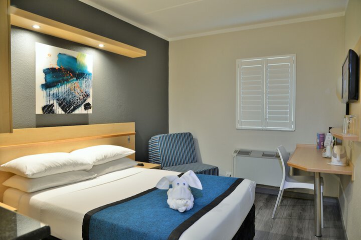 Room 2 of 16