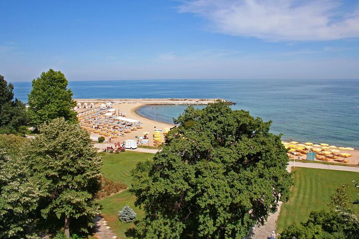 Beach 33 of 40