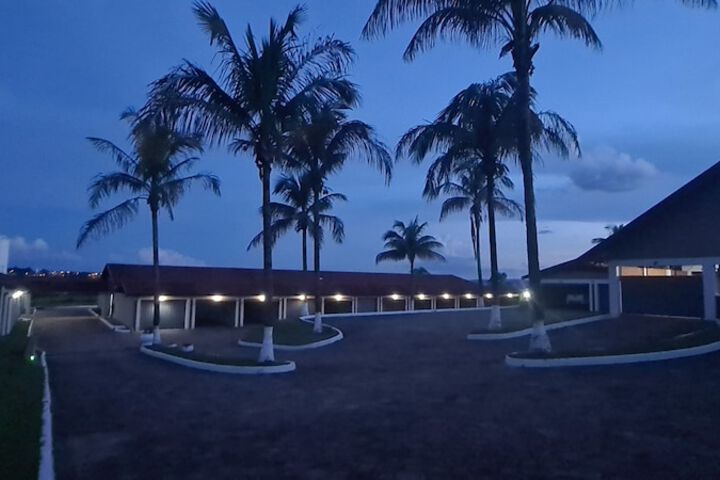 Room 6 of 53