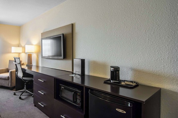 Room 14 of 45