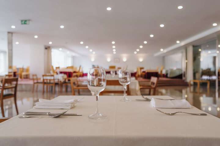 Dining 36 of 53