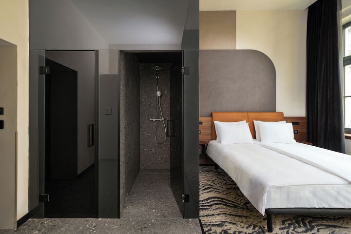 Room 44 of 52
