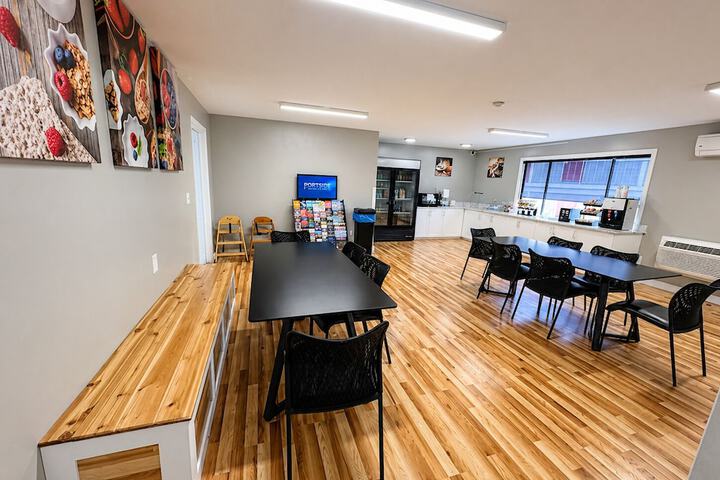 Breakfast area