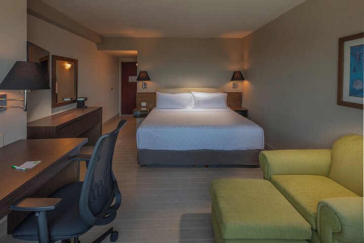 Room 17 of 72