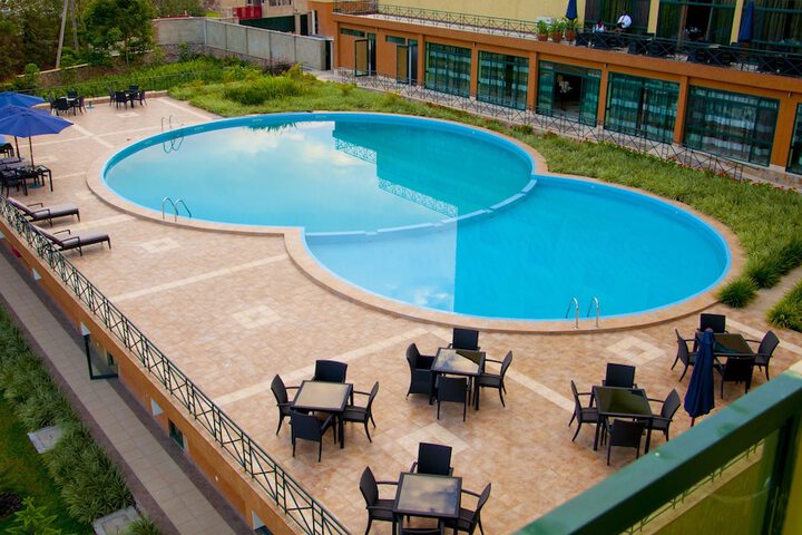 Hotel Pool