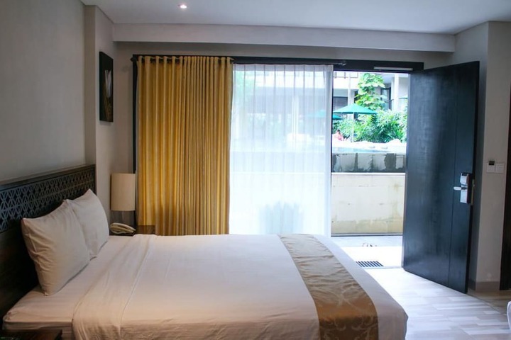 Room 7 of 24