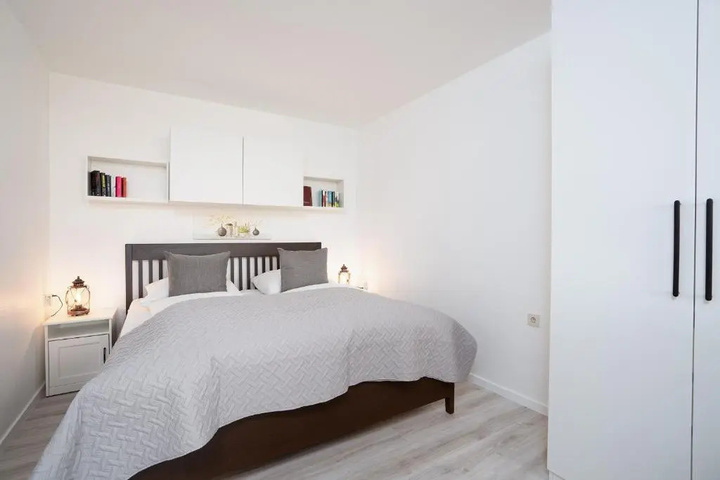 Room 2 of 22