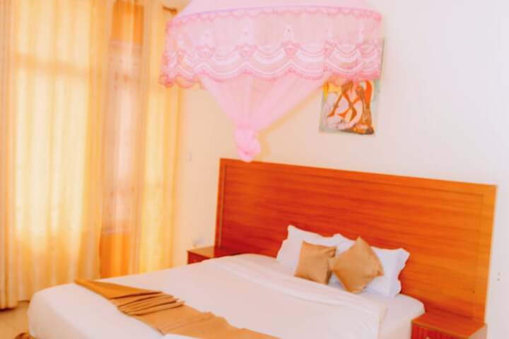Room 4 of 14