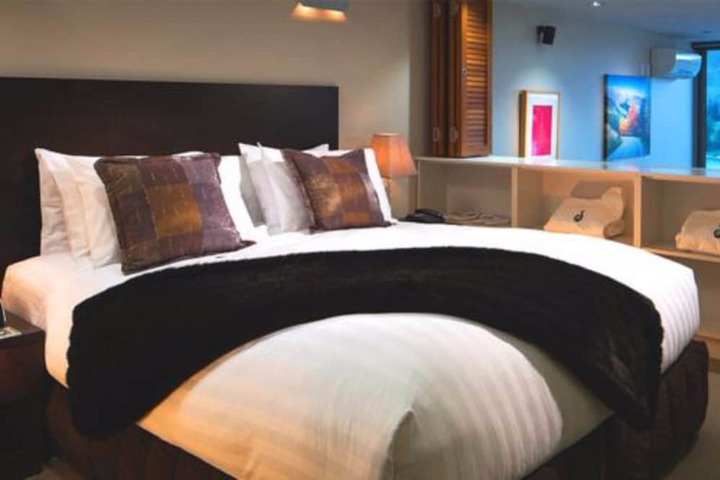 Room 10 of 40