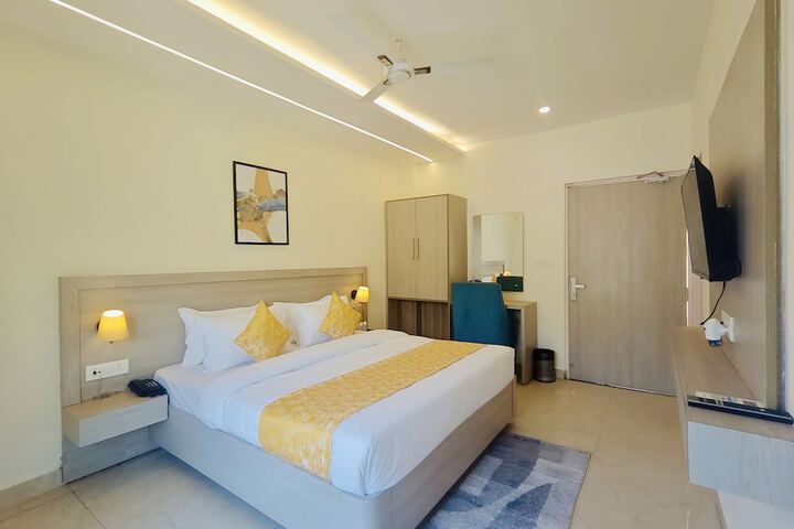 Room 7 of 19