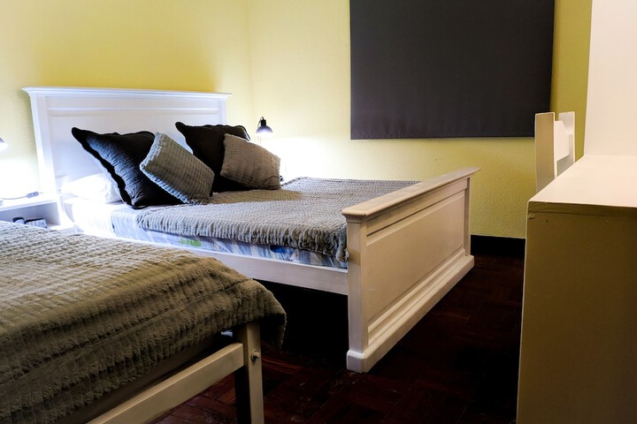 Room 10 of 39