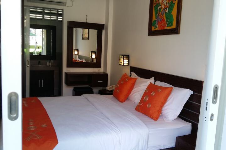 Room 10 of 39
