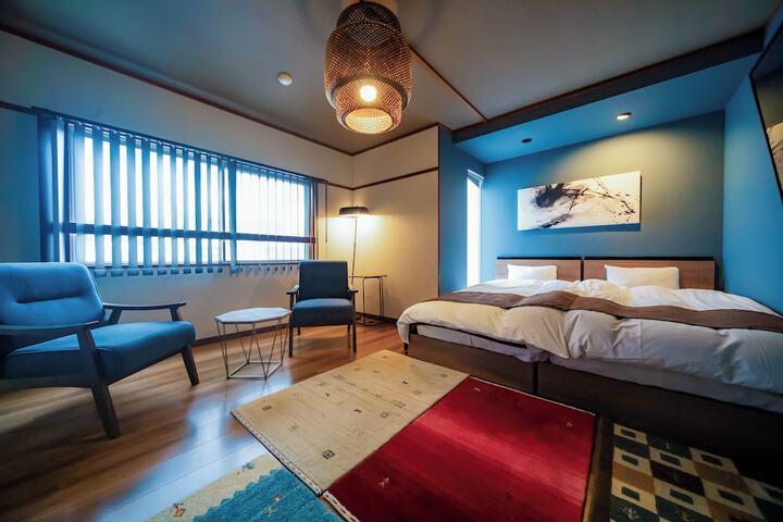 Room 29 of 96
