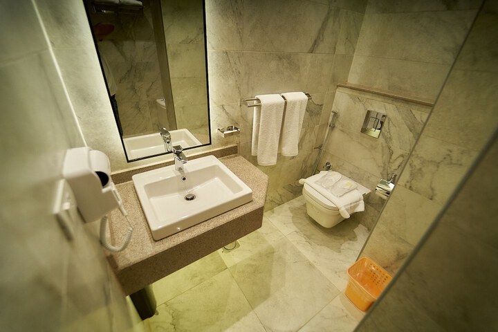 Room 25 of 35