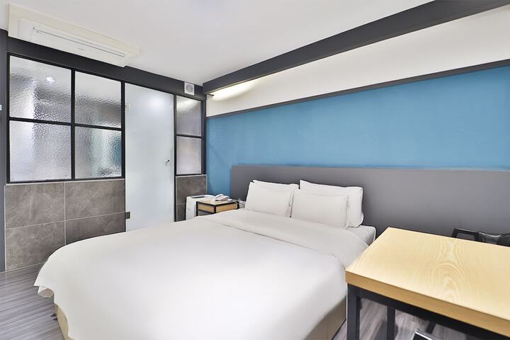 Room 3 of 19