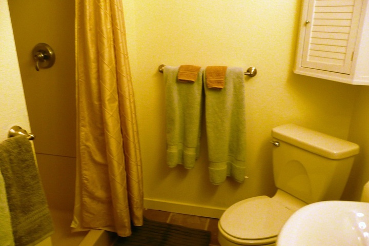 Room 8 of 16