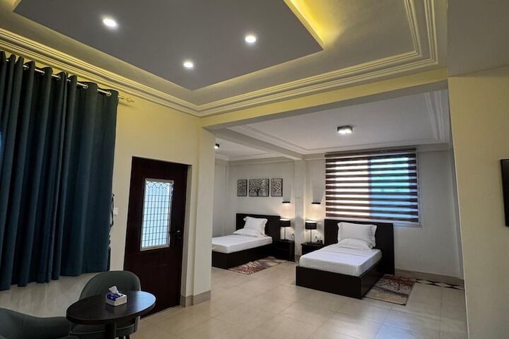Room 8 of 29