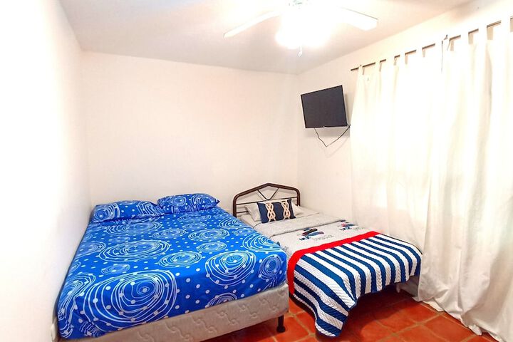 Room 3 of 28