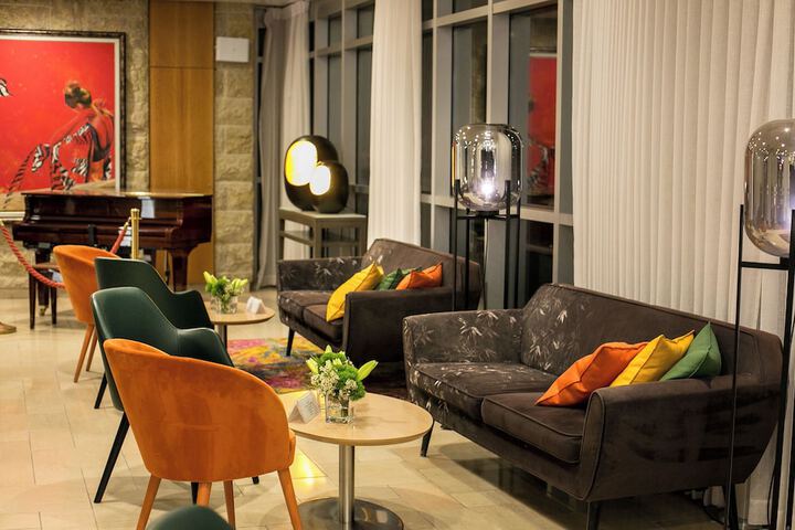 Lobby Entry