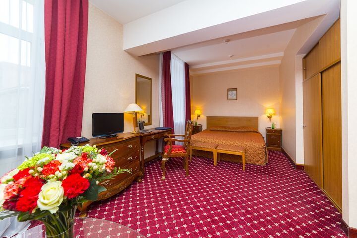 Room 30 of 79