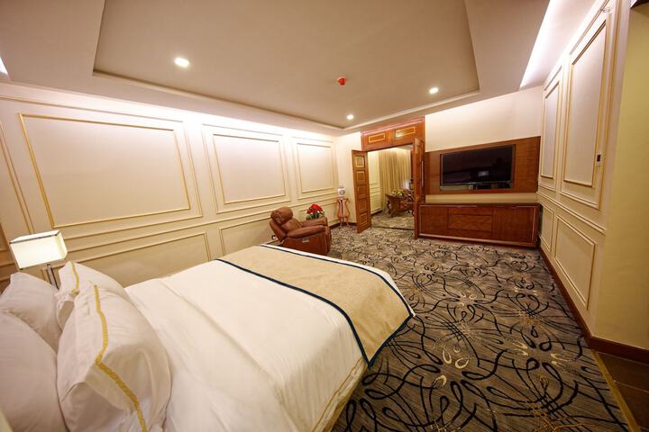 Room 40 of 70